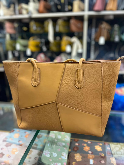 WOMEN BRANDED PURSE
