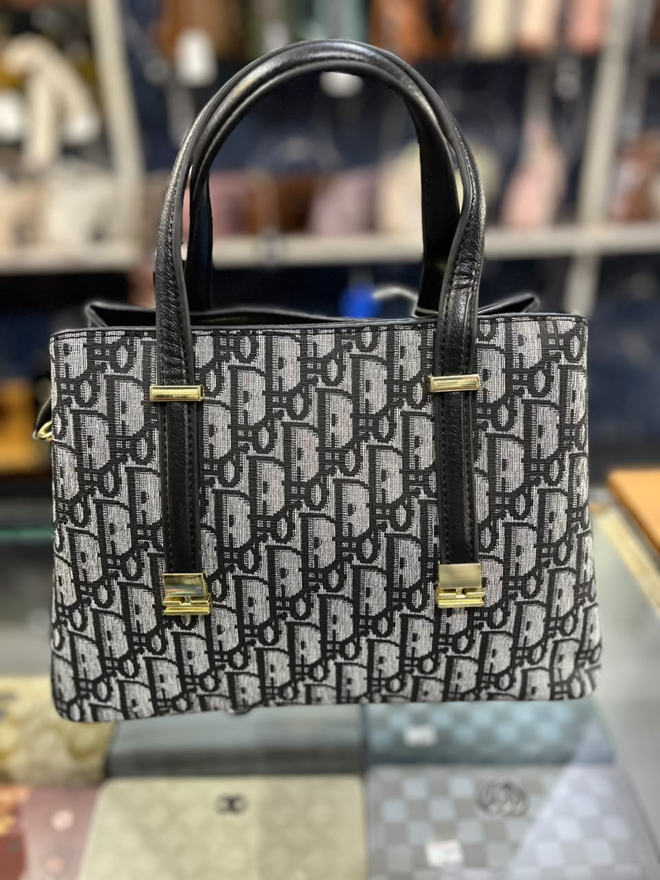 LADIES FANCY PURSE