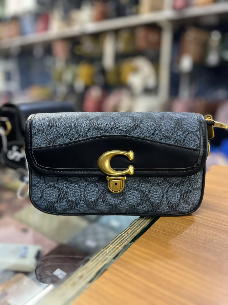 LADIES FANCY PURSE