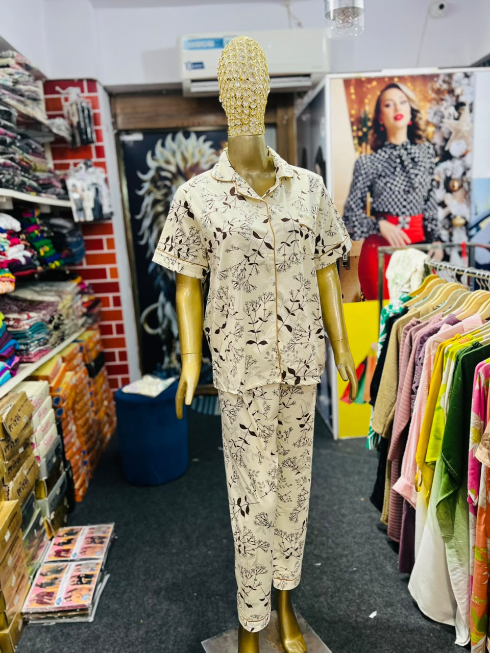 WOMEN FASHION BRANDED NIGHT SHUT