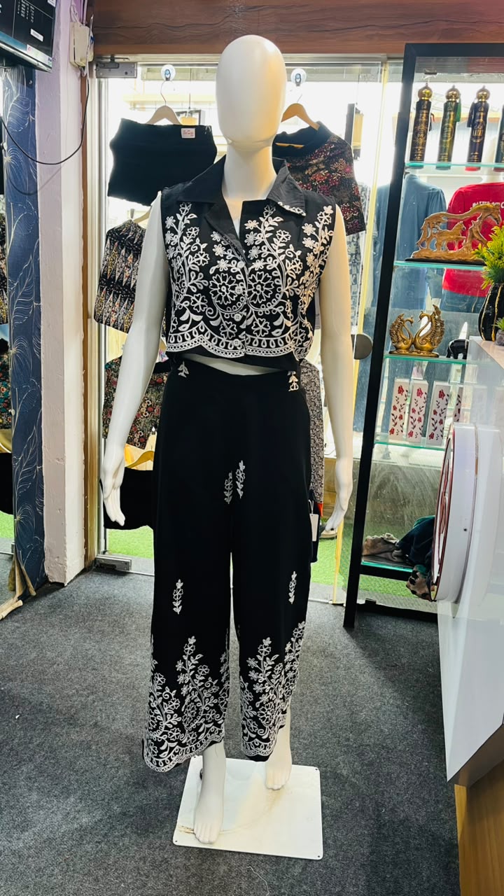 WOMEN WESTERN WEAR