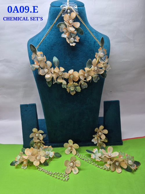 GLASS & HANDPATCH FANCY SETS A-09.E