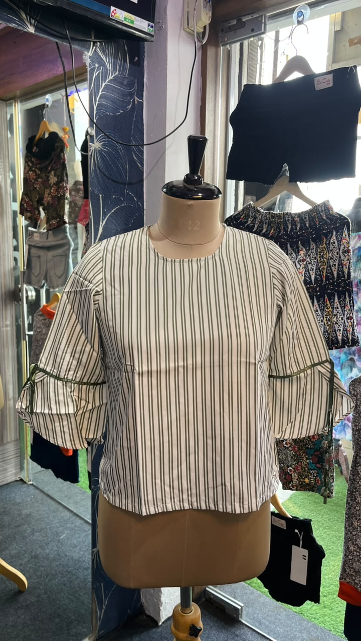 WOMEN FANCY WESTERN SHORT TOP